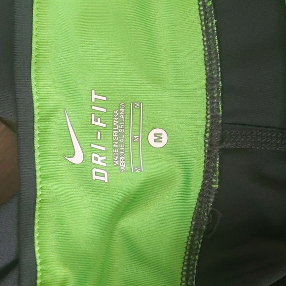 Nike Dri-Fit Gray Crop Pants/Leggings - Medium - Picture 5 of 7